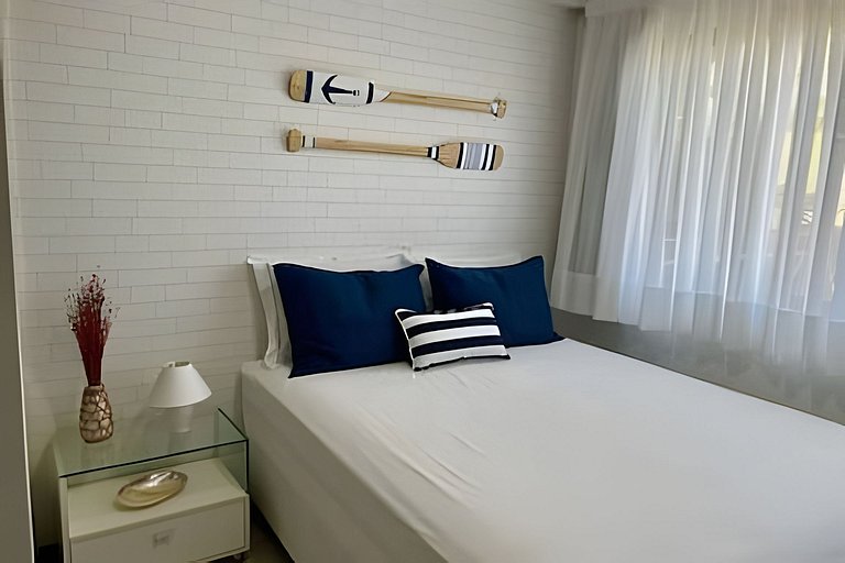 Apartamento Cond Pé na Areia com Varanda by MME