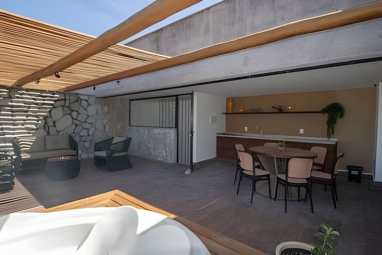 Triplex 3 Suítes Piscina e Hidro para até 12 pessoas by MME