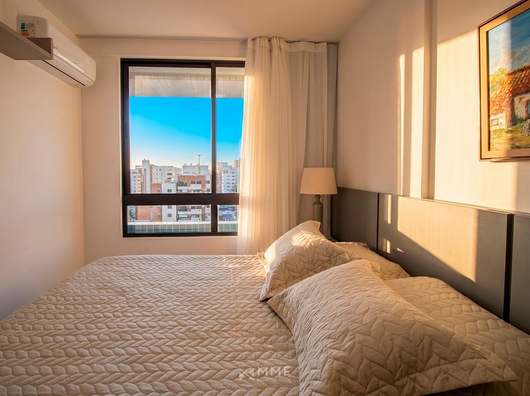 Apartment with a View 3 Minutes from the Beach by MME