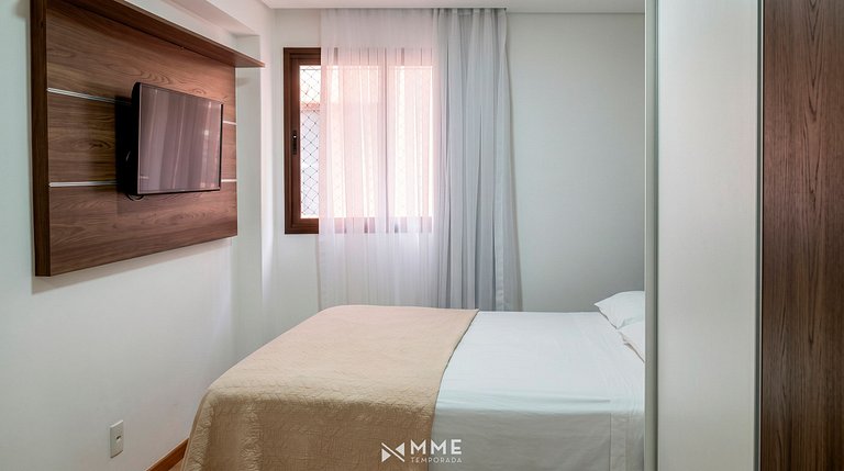 Apartment with Balcony 350m from the Beach by MME